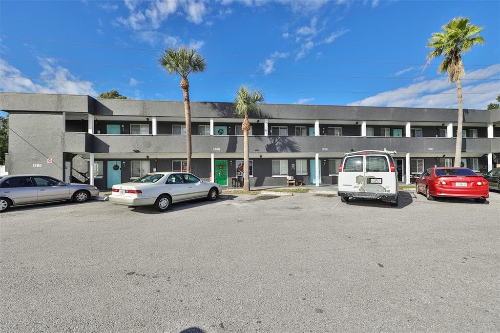 1200 70TH STREET N UNIT 6 ST PETERSBURG, FL 33710