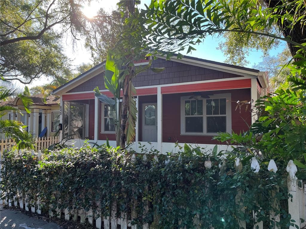 840 9TH AVENUE S ST PETERSBURG, FL 33701