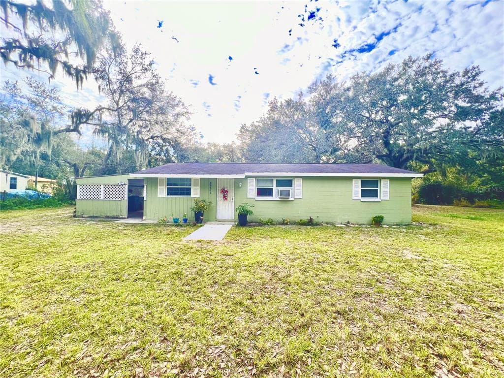 8251 RICHMOND STREET GIBSONTON, FL 33534