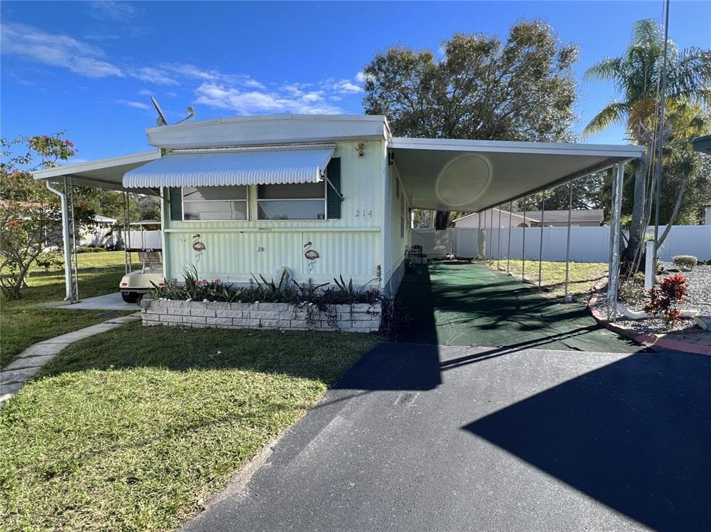 214 MOUNT CURVE AVENUE NE UNIT 4 ST PETERSBURG, FL 33702