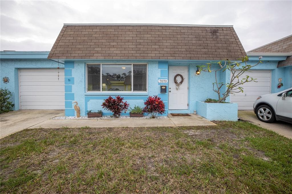 7070 VERSAILLES N PINELLAS PARK, FL 33781