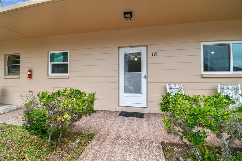 2436 RHODESIAN DRIVE UNIT 18