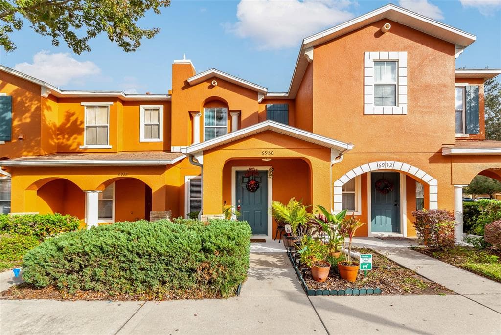 6930 HAWTHORN TRACE LANE RIVERVIEW, FL 33578