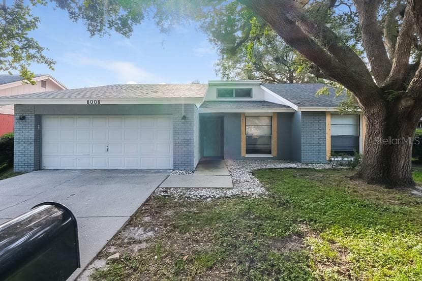 8008 HEARTHSTONE COURT TAMPA, FL 33615