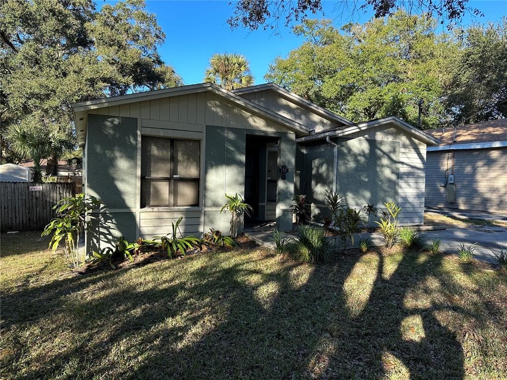 1904 E IDA STREET