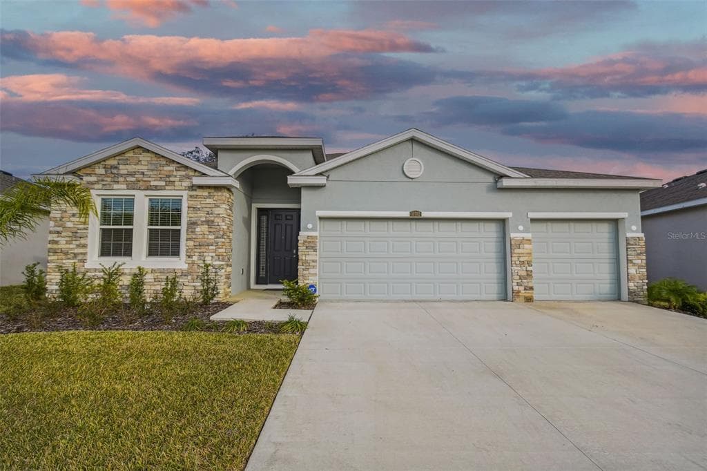 10702 LAXER CAY LOOP SAN ANTONIO, FL 33576