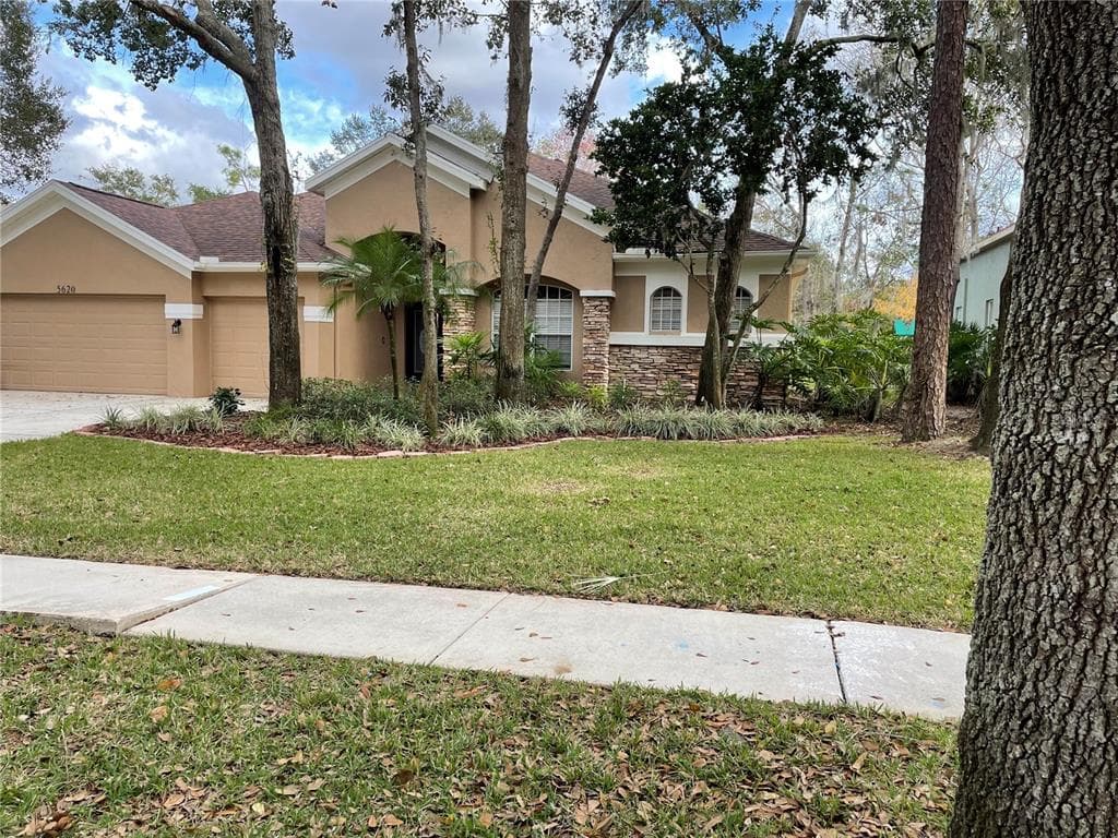 5620 OSPREY PARK PLACE LITHIA, FL 33547