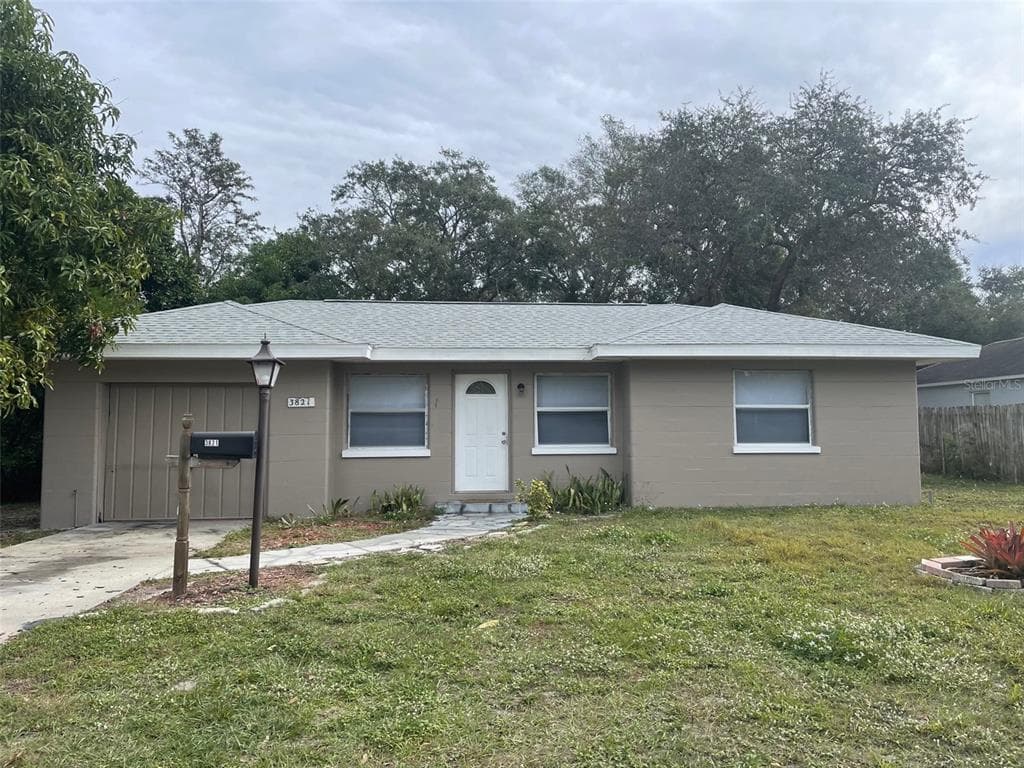 3821 QUEEN STREET N ST PETERSBURG, FL 33714