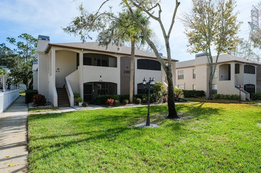 2987 BONAVENTURE CIRCLE UNIT 101 PALM HARBOR, FL 34684