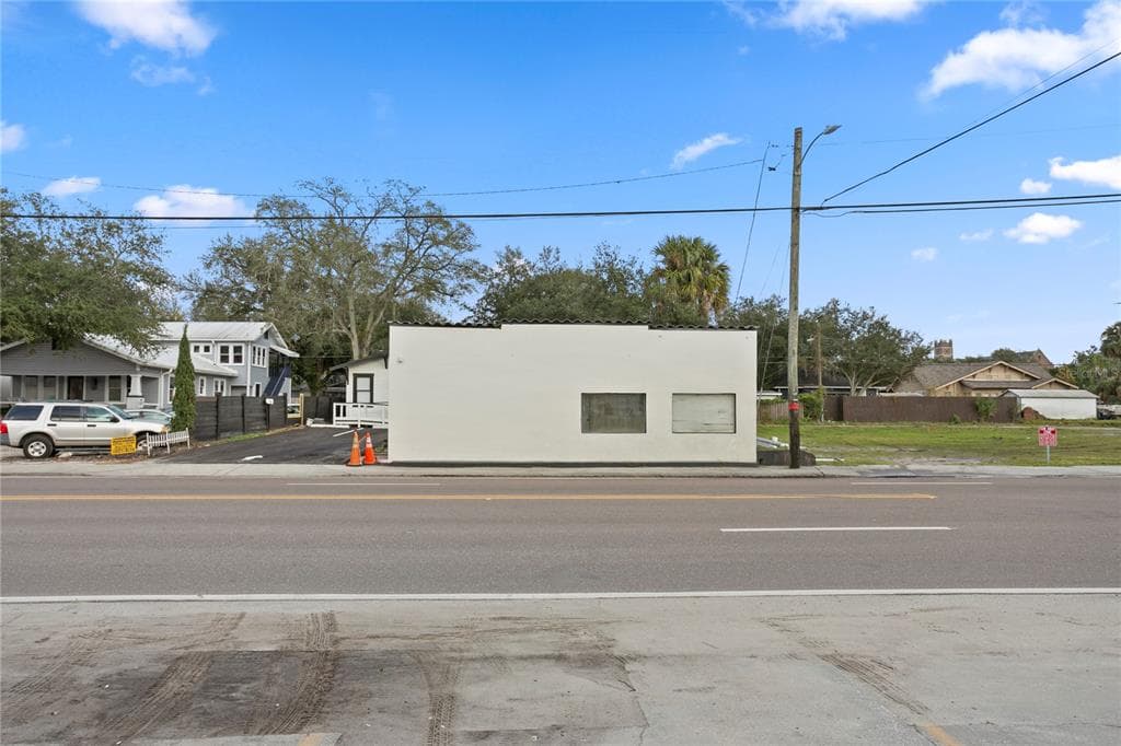 5115 N FLORIDA AVENUE UNIT 1/2 TAMPA, FL 33603