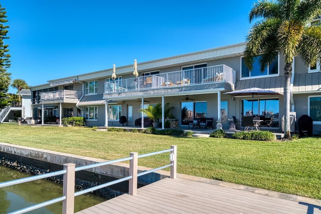 400 LARBOARD WAY UNIT 105 CLEARWATER, FL 33767