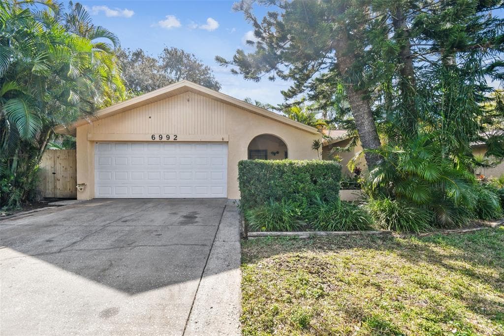 6992 68TH AVENUE N PINELLAS PARK, FL 33781
