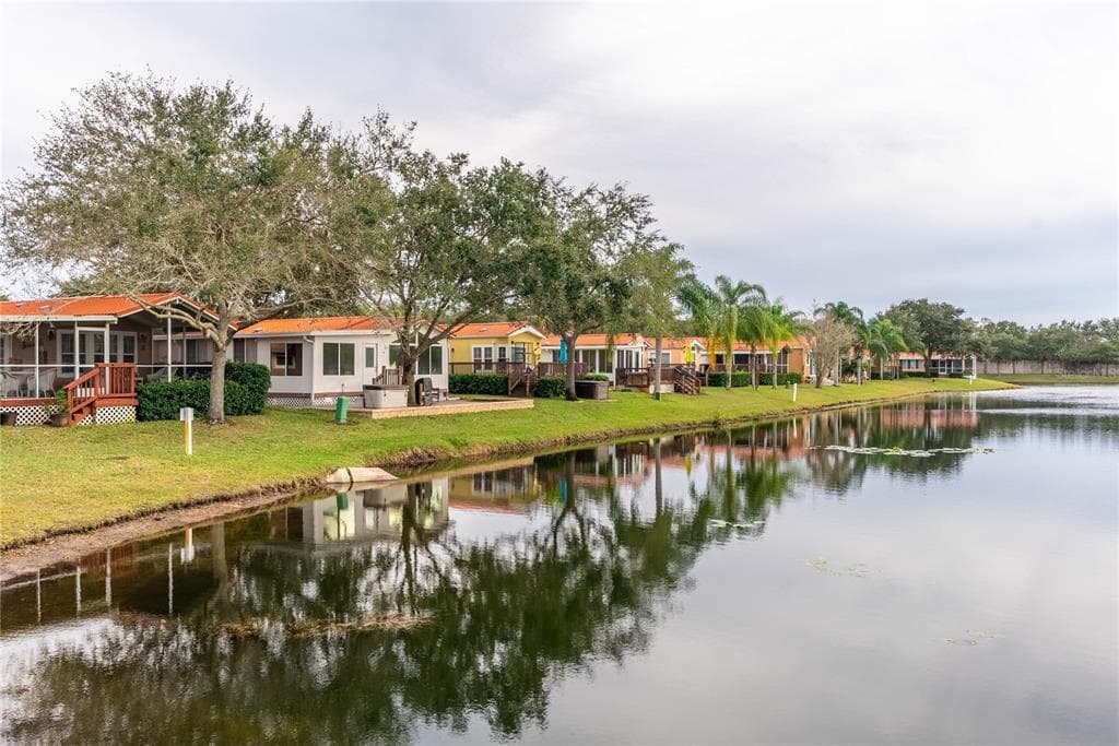 6621 LA MESA ROAD LAND O LAKES, FL 34637