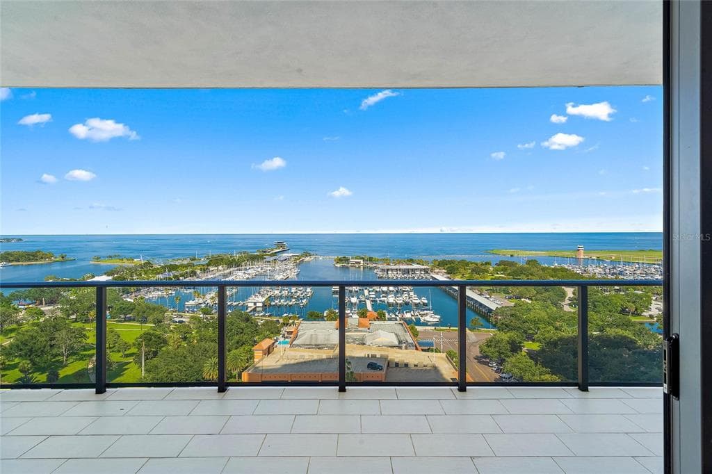 100 1ST AVENUE N UNIT 1703 ST PETERSBURG, FL 33701