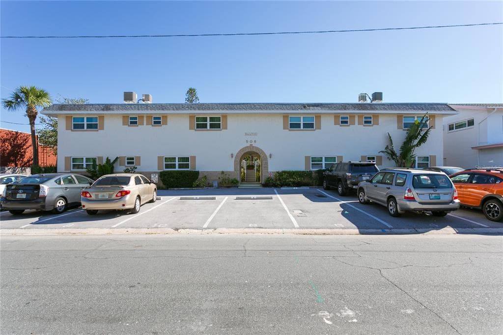 506 71ST AVENUE UNIT 7 ST PETE BEACH, FL 33706