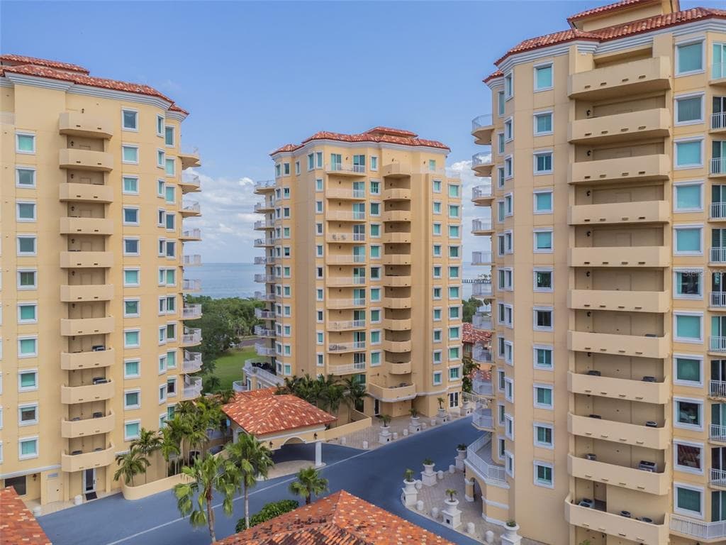 555 5TH AVENUE NE UNIT 343 ST PETERSBURG, FL 33701
