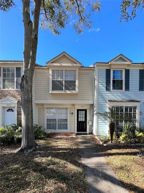 1806 MILL RUN CIRCLE TAMPA, FL 33613