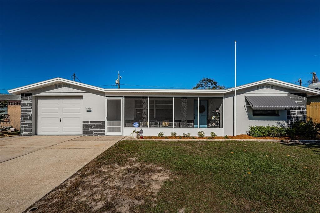 5425 SEAFOAM DRIVE NEW PORT RICHEY, FL 34652