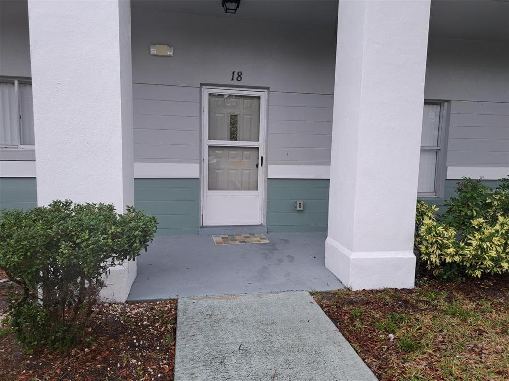 2298 AMERICUS BOULEVARD E UNIT 18 CLEARWATER, FL 33763
