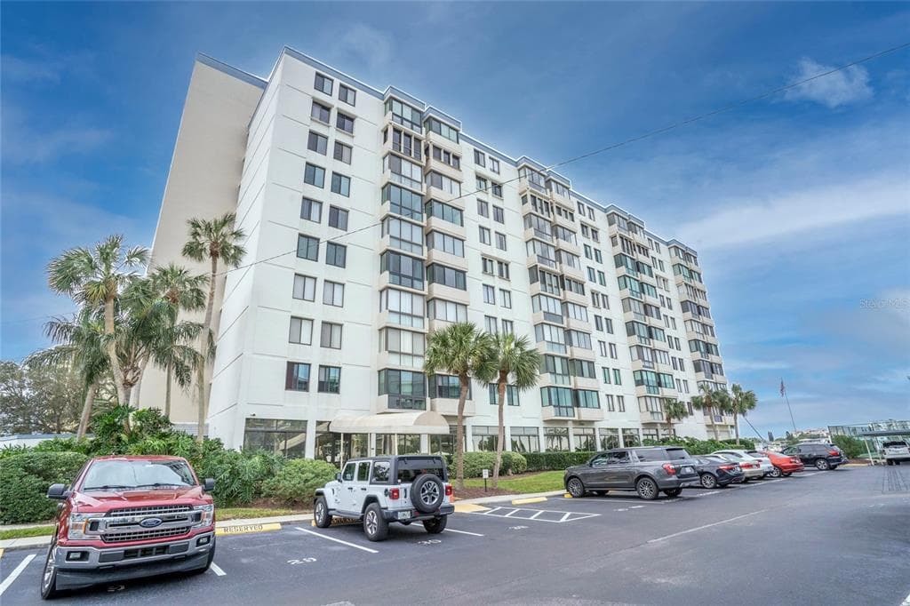 660 ISLAND WAY UNIT 708 CLEARWATER, FL 33767