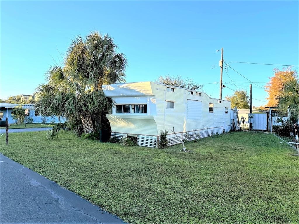6720 PARK BOULEVARD N UNIT 63 PINELLAS PARK, FL 33781