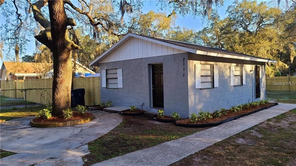 2111 E CARACAS STREET TAMPA, FL 33610
