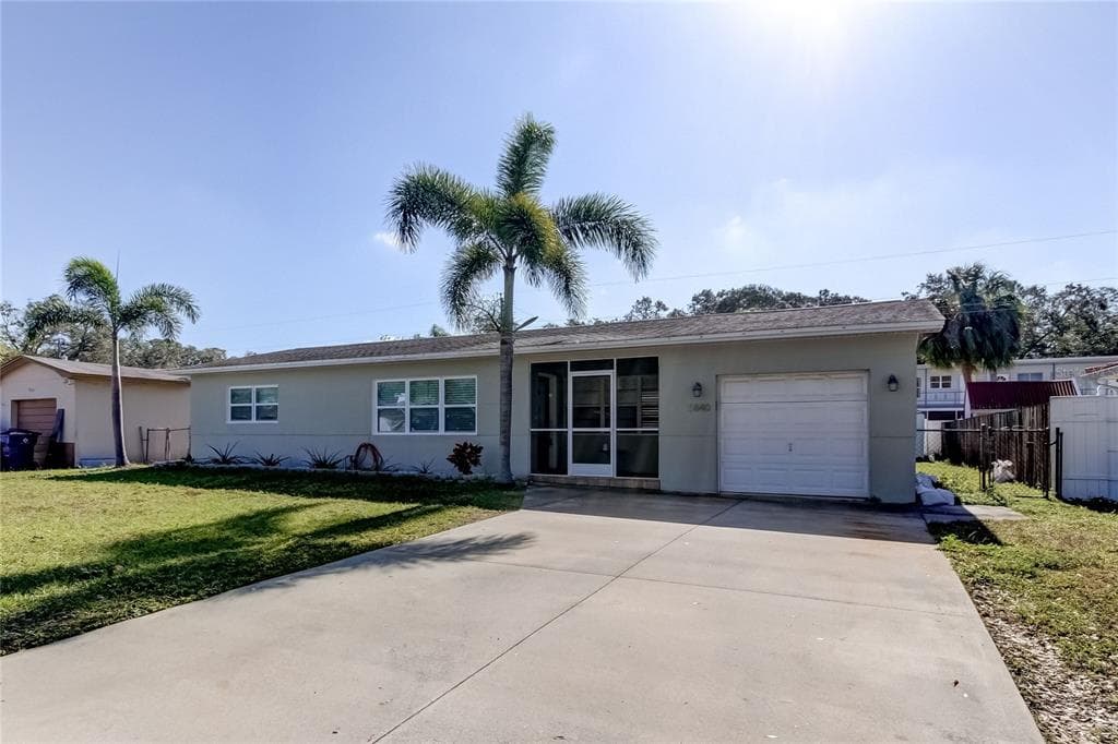 5840 44TH AVENUE N ST PETERSBURG, FL 33709