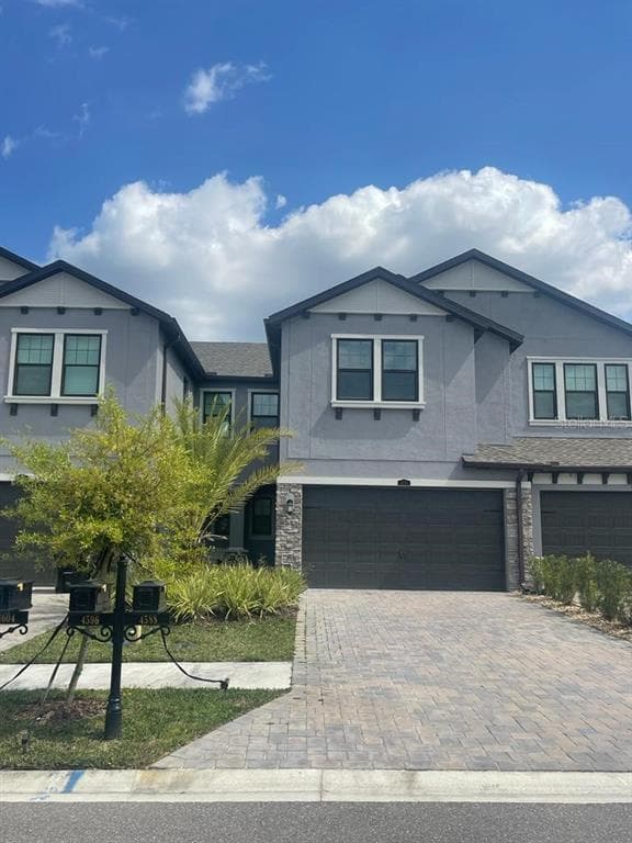 4596 ALMADA WESLEY CHAPEL, FL 33543