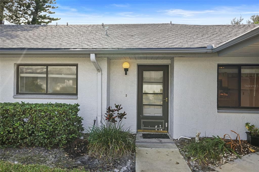 2701 COUNTRYSIDE BOULEVARD UNIT 102 CLEARWATER, FL 33761