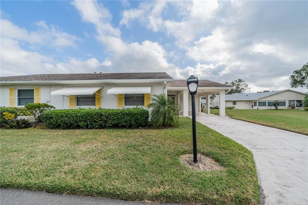 204 GLENELLEN PLACE SUN CITY CENTER, FL 33573