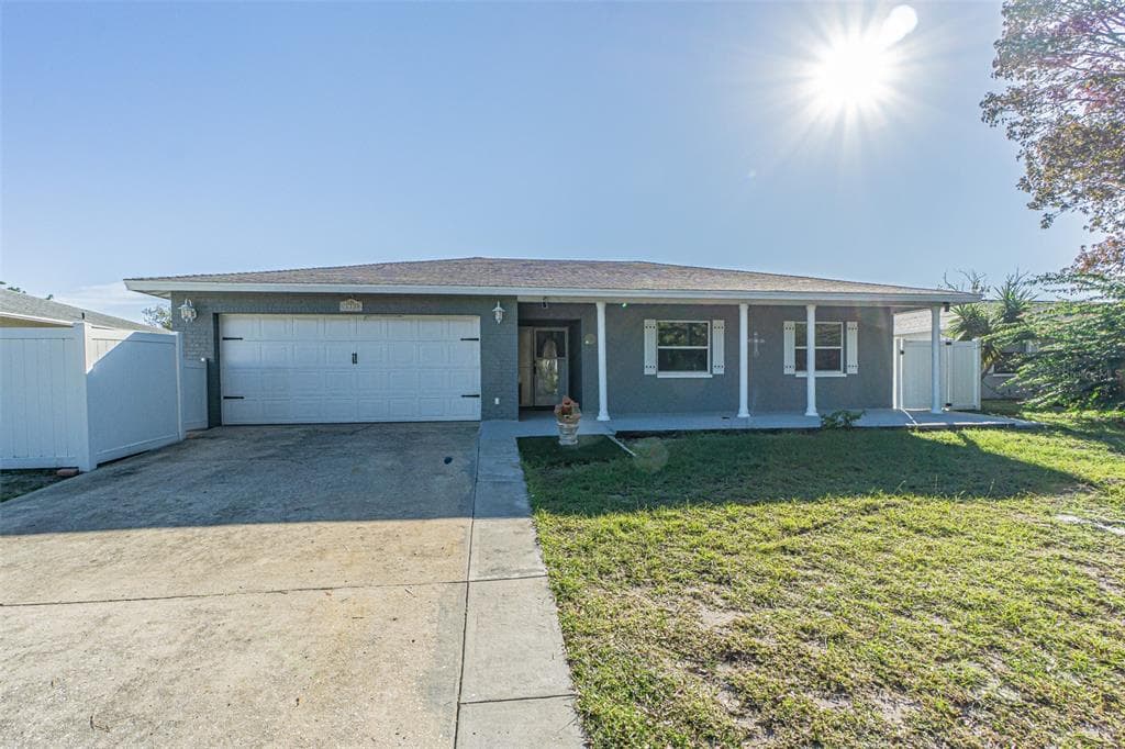 1205 MERES BOULEVARD TARPON SPRINGS, FL 34689