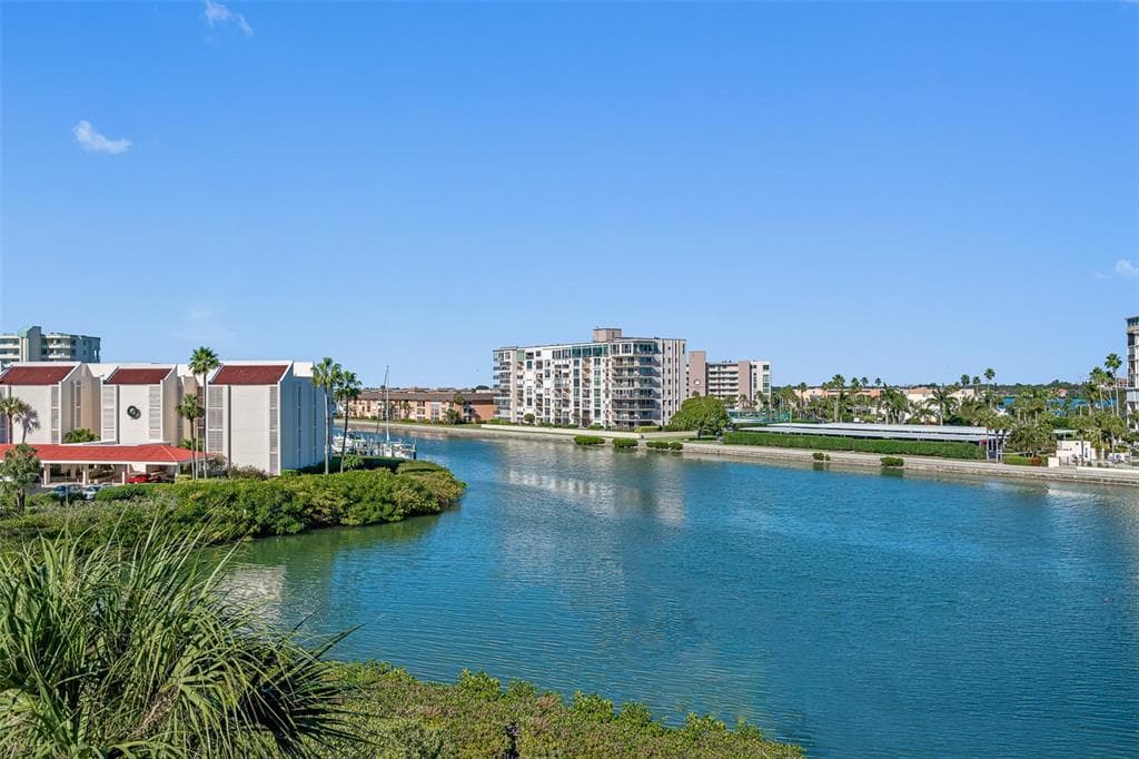 7867 SAILBOAT KEY BOULEVARD S UNIT 402 SOUTH PASADENA, FL 33707