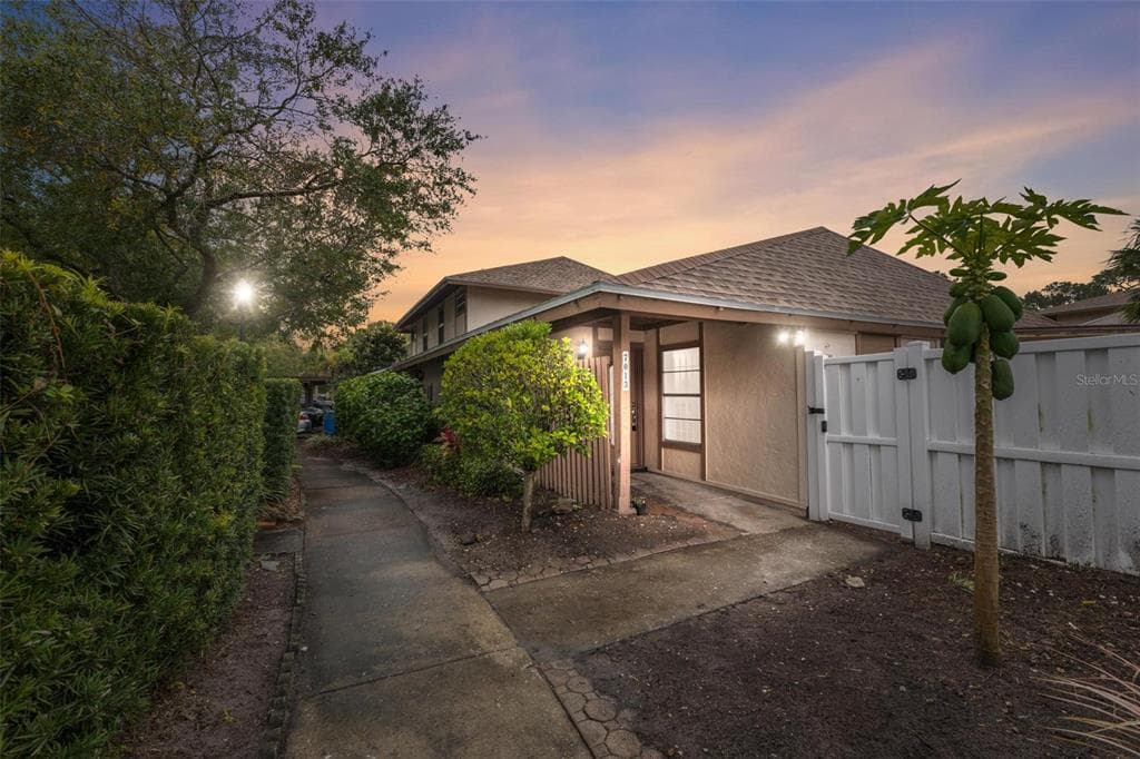 7013 SALINAS COURT TAMPA, FL 33634