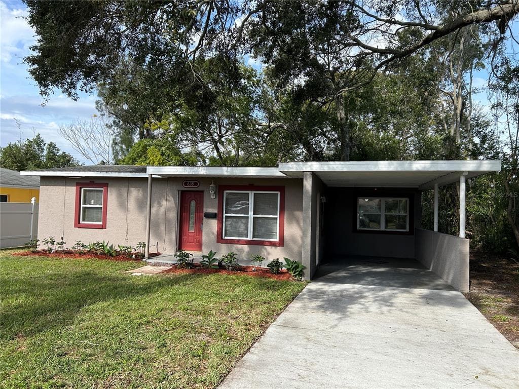 635 62ND AVENUE S ST PETERSBURG, FL 33705