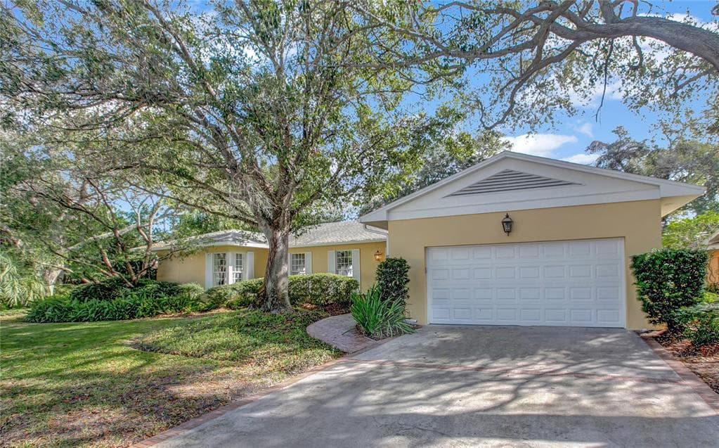 315 PONCE DE LEON BOULEVARD BELLEAIR, FL 33756