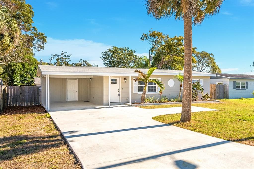 12271 RIDGE ROAD SEMINOLE, FL 33778