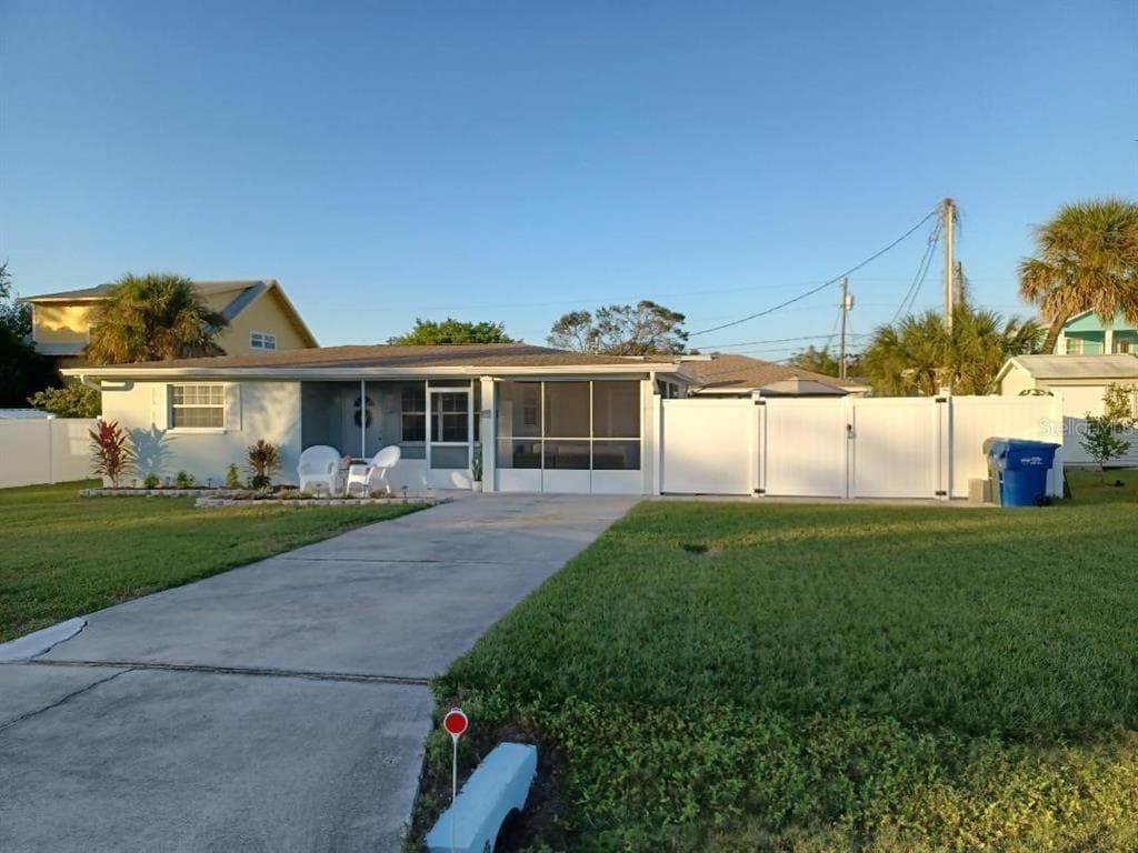 14471 JOSEPHINE ROAD LARGO, FL 33774