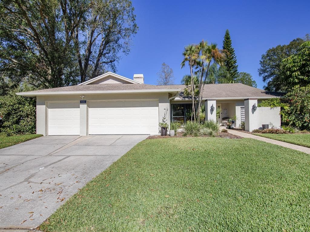 5002 BARROWE PLACE TAMPA, FL 33624