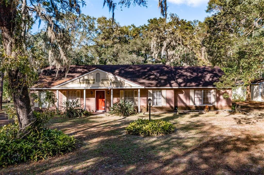 1012 GUILES ROAD BRANDON, FL 33511