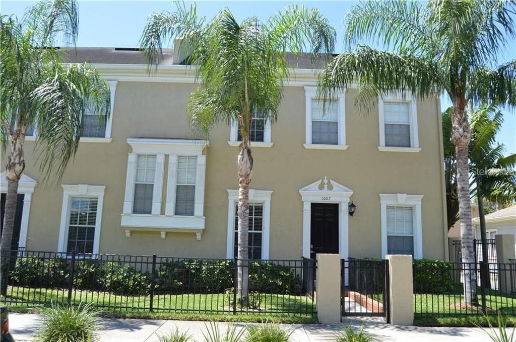 1007 EDISON PARK COURT TAMPA, FL 33606