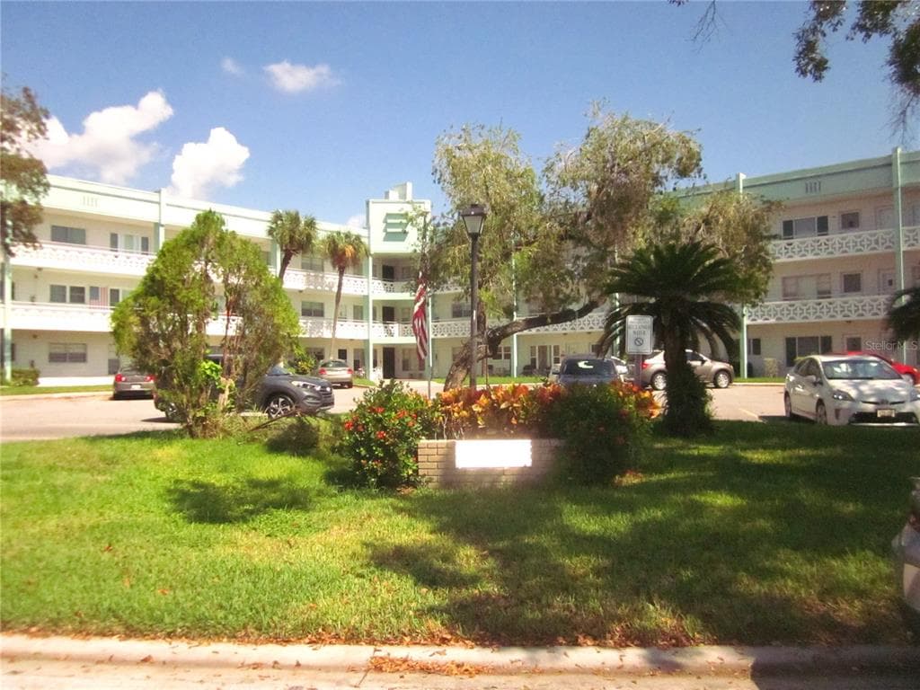 2456 ECUADORIAN WAY UNIT 46 CLEARWATER, FL 33763