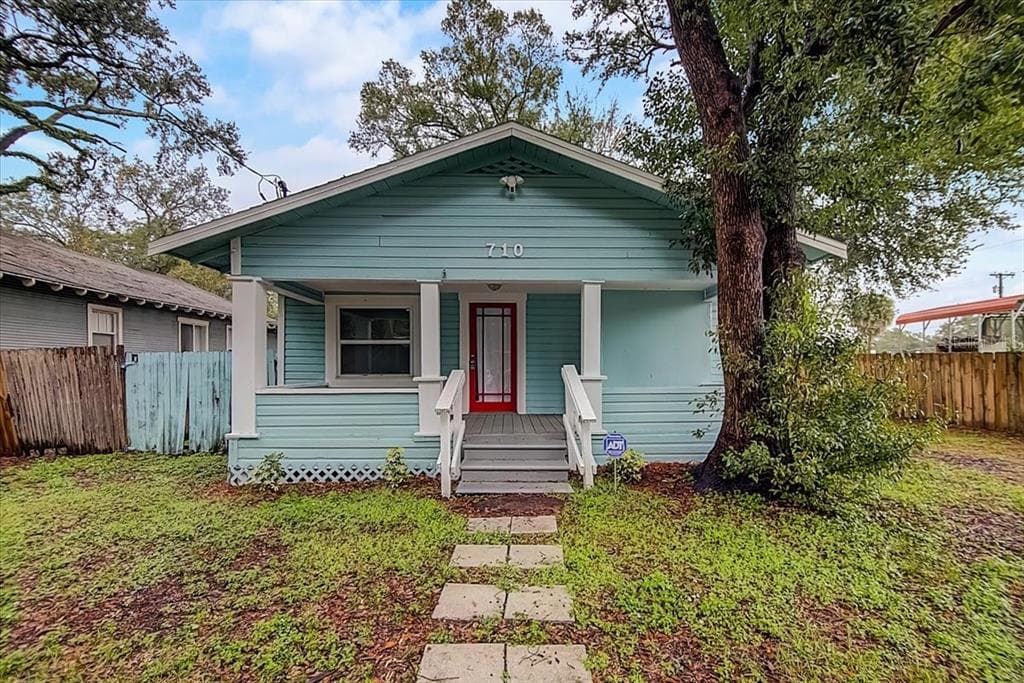 710 E CRENSHAW STREET TAMPA, FL 33604