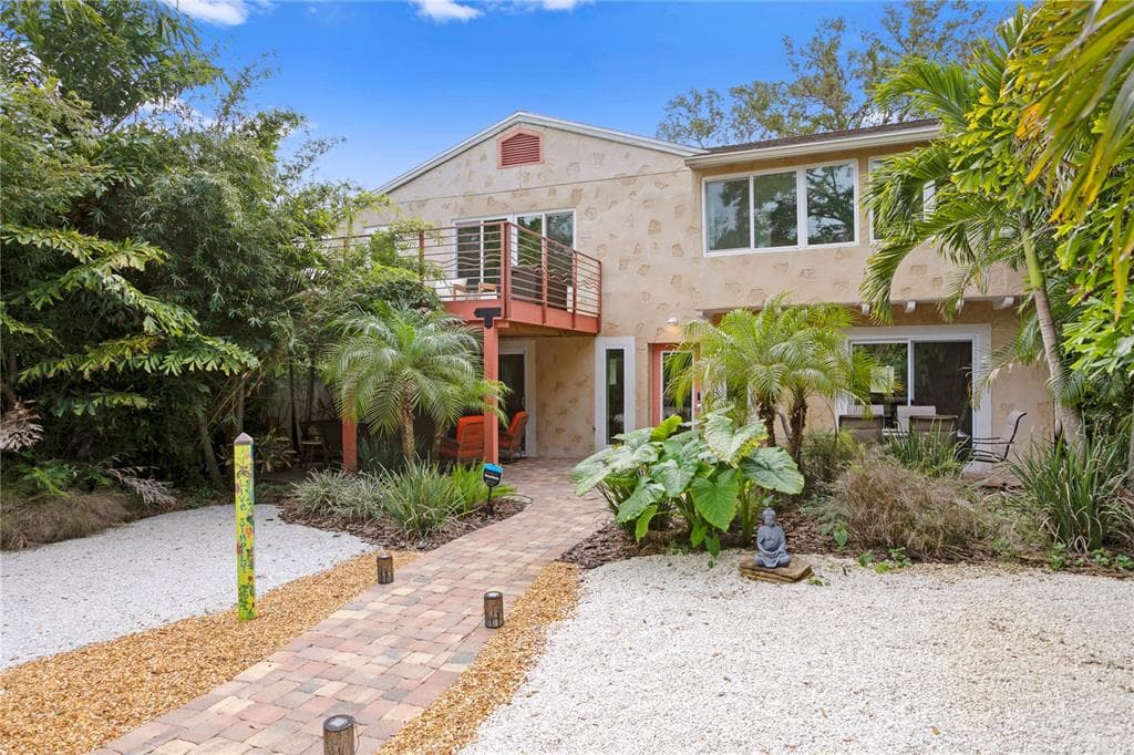 716 19TH AVENUE N ST PETERSBURG, FL 33704