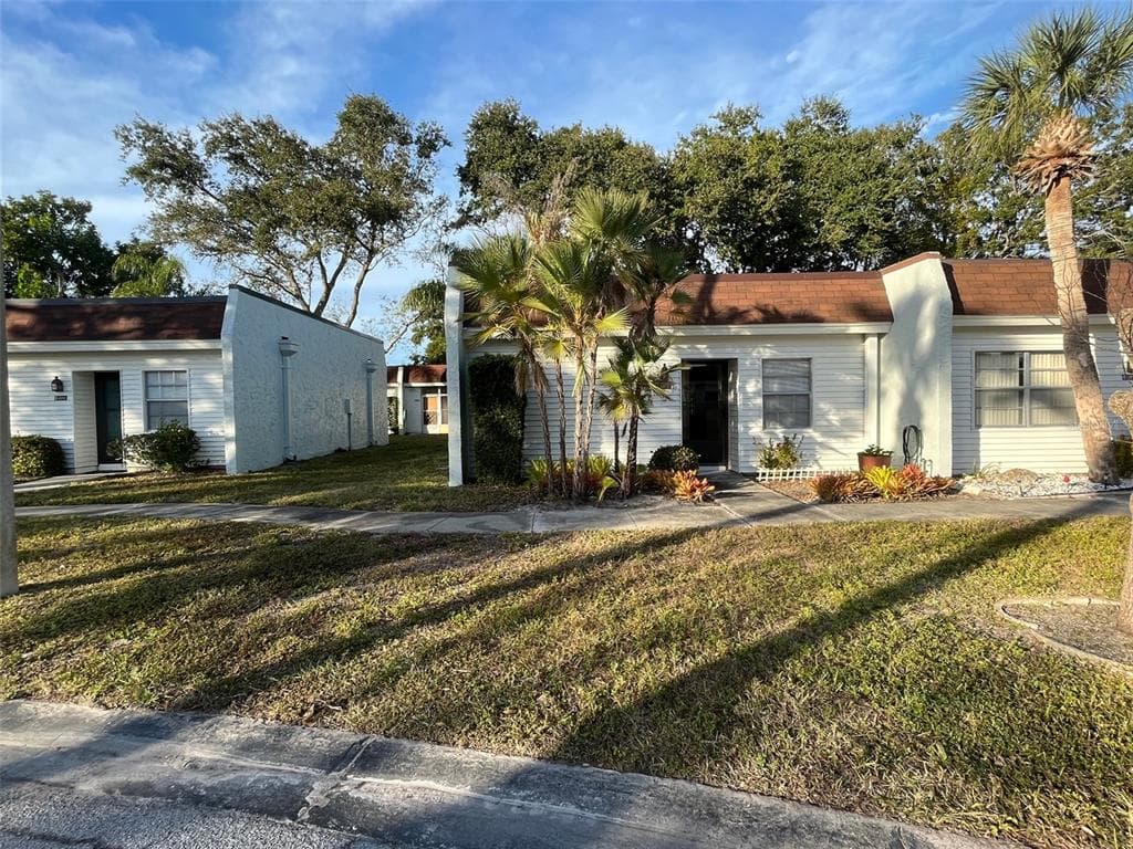 13715 MISSION OAKS BOULEVARD UNIT A SEMINOLE, FL 33776