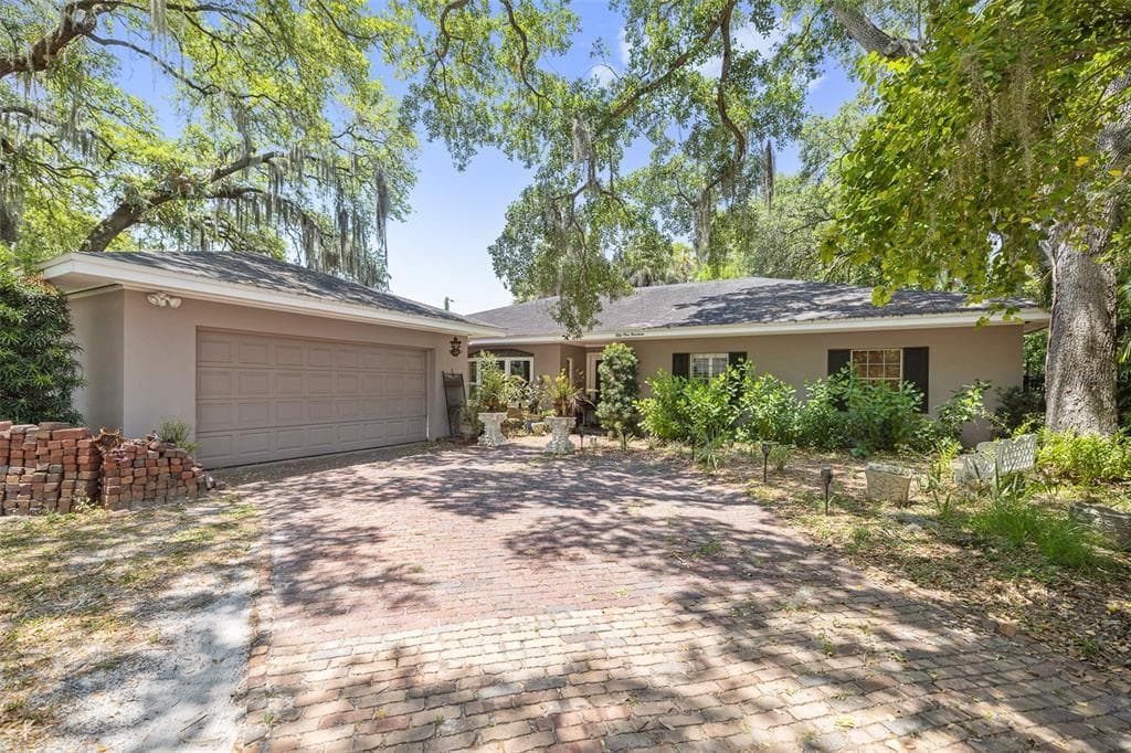 5114 W EVELYN DRIVE TAMPA, FL 33609