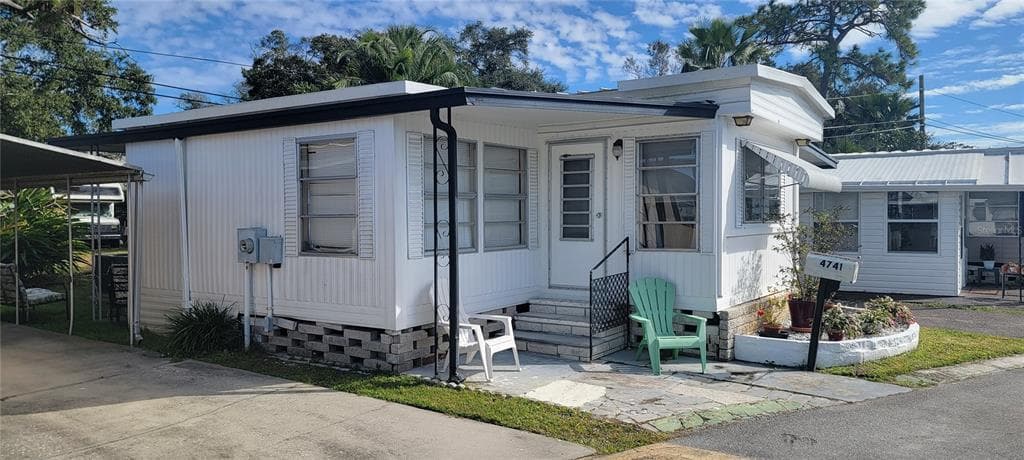 4741 66TH LANE N UNIT 6 ST PETERSBURG, FL 33709
