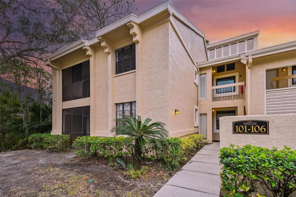 101 LINDSAY LANE UNIT 101 OLDSMAR, FL 34677