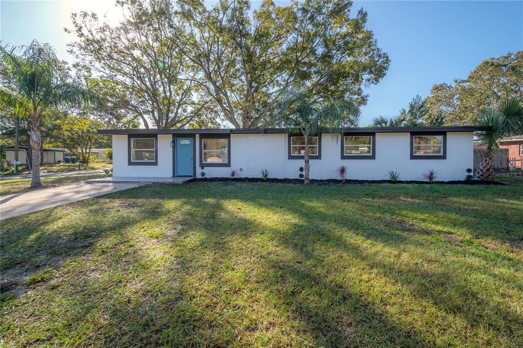 4002 W FAIRVIEW HEIGHTS TAMPA, FL 33616