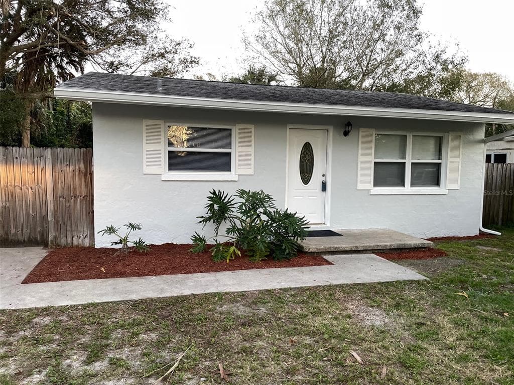 5061 BETTY STREET N ST PETERSBURG, FL 33709