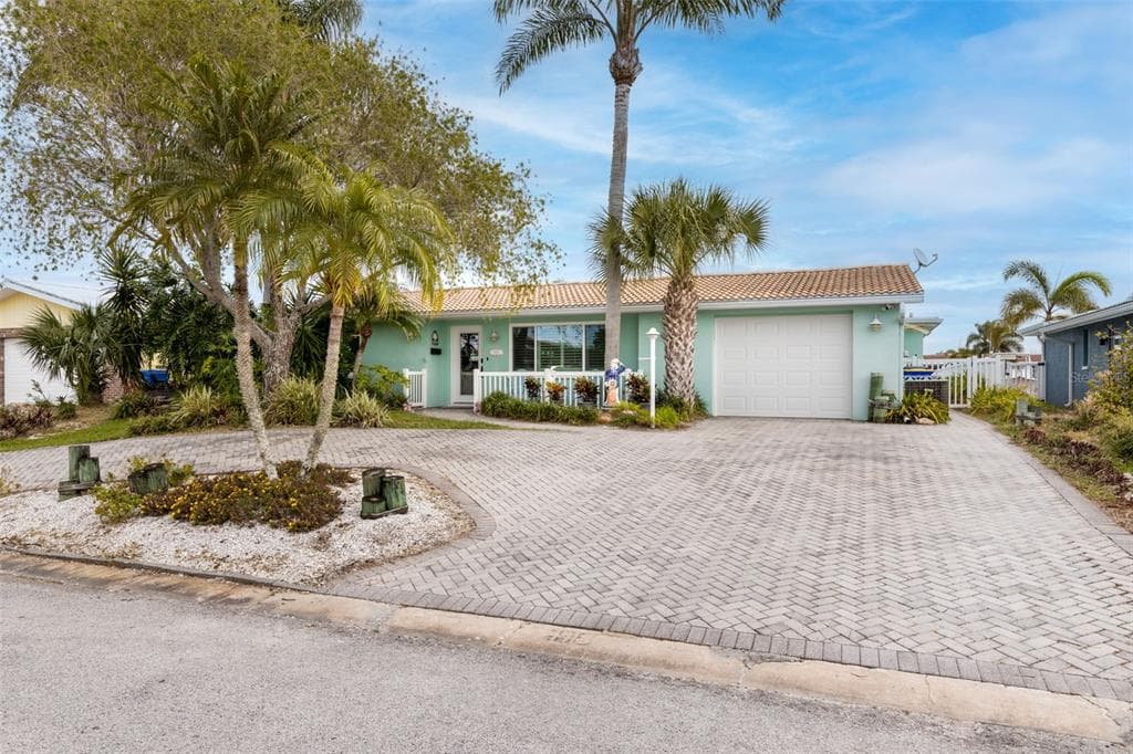 4918 DORY DRIVE NEW PORT RICHEY, FL 34652